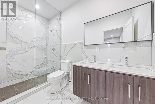 68 Vansitmart Avenue, Hamilton, ON - Indoor Photo Showing Bathroom