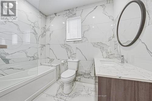 68 Vansitmart Avenue, Hamilton, ON - Indoor Photo Showing Bathroom