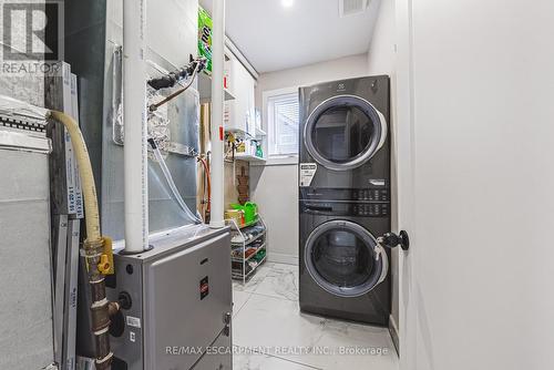 68 Vansitmart Avenue, Hamilton, ON - Indoor Photo Showing Laundry Room