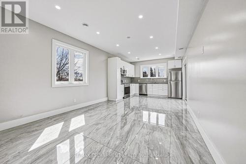 68 Vansitmart Avenue, Hamilton, ON - Indoor Photo Showing Other Room