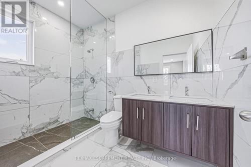 68 Vansitmart Avenue, Hamilton, ON - Indoor Photo Showing Bathroom