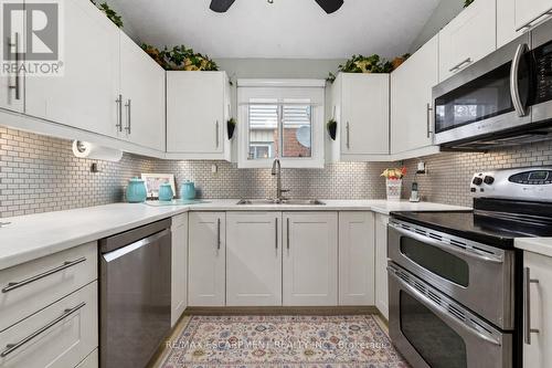 23 Juliebeth Drive, Hamilton, ON - Indoor Photo Showing Kitchen With Stainless Steel Kitchen With Double Sink With Upgraded Kitchen