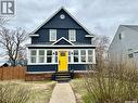 416 3Rd Street Se, Weyburn, SK  - Outdoor With Facade 