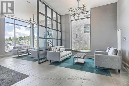 Lobby - 246 - 555 William Graham Drive, Aurora, ON 