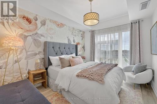 Primary bedroom - 246 - 555 William Graham Drive, Aurora, ON 