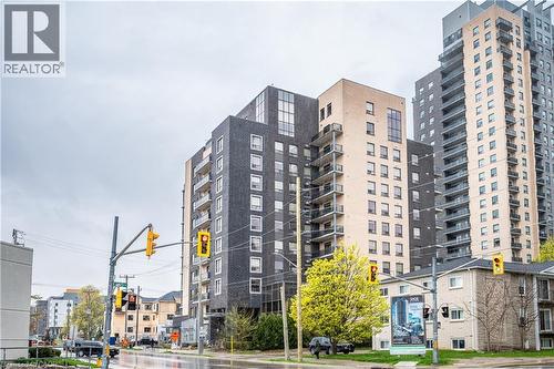 8 HICKORY Street W Unit# 404  Waterloo, ON N2L 3H6