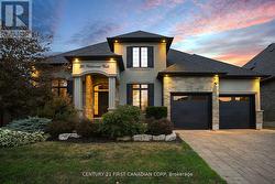 90 PEBBLECREEK WALK W  London North (North R), ON N6G 0K6