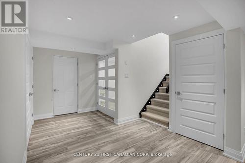 90 Pebblecreek Walk W, London North (North R), ON - Indoor Photo Showing Other Room