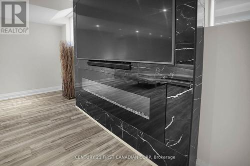 90 Pebblecreek Walk W, London North (North R), ON - Indoor