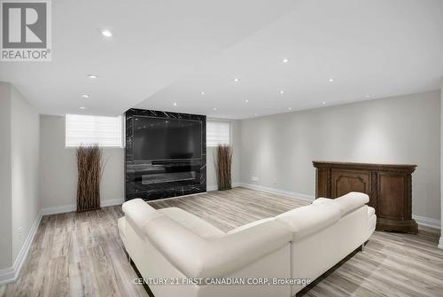 90 Pebblecreek Walk W, London North (North R), ON - Indoor