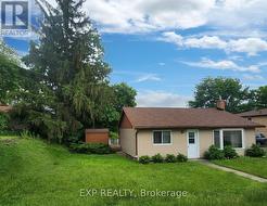 166 JOHN STREET W Bradford West Gwillimbury, ON L3Z 2A7