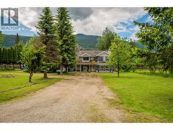 3452 CEMETERY Road Krestova, BC V0G 1H2