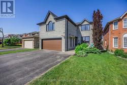 32 BLACK WILLOW DRIVE Barrie, ON L4N 9M1