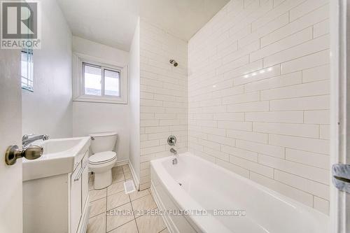 381 Conant Street, Oshawa, ON - Indoor Photo Showing Bathroom
