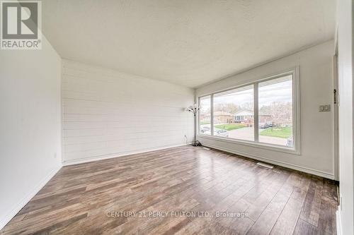381 Conant Street, Oshawa, ON - Indoor Photo Showing Other Room