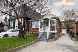 378 O'CONNOR DRIVE Toronto, ON M4J 2V7