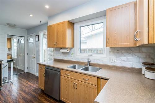 44 Falconer Bay, Winnipeg, MB 