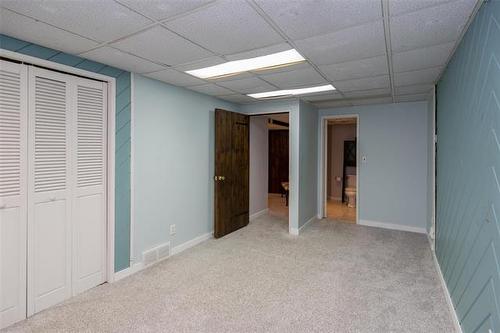 44 Falconer Bay, Winnipeg, MB 