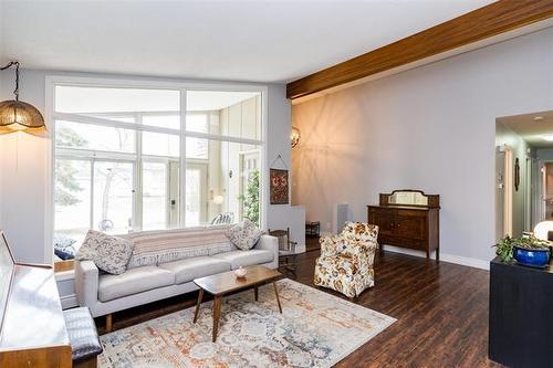 44 Falconer Bay, Winnipeg, MB 