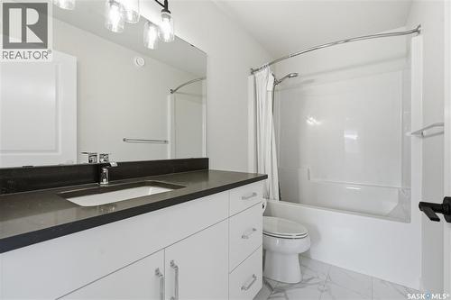 159 Doran Way, Saskatoon, SK - Indoor Photo Showing Bathroom
