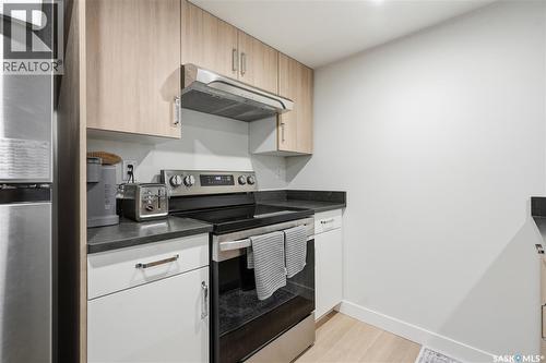 159 Doran Way, Saskatoon, SK - Indoor Photo Showing Kitchen
