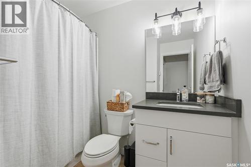 159 Doran Way, Saskatoon, SK - Indoor Photo Showing Bathroom