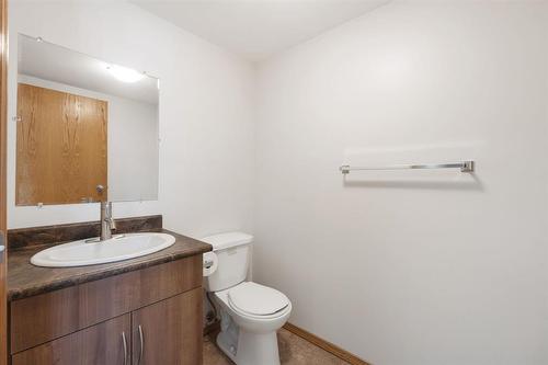 79 Fernwood Avenue, Winnipeg, MB - Indoor Photo Showing Bathroom