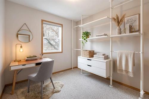 79 Fernwood Avenue, Winnipeg, MB - Indoor Photo Showing Office