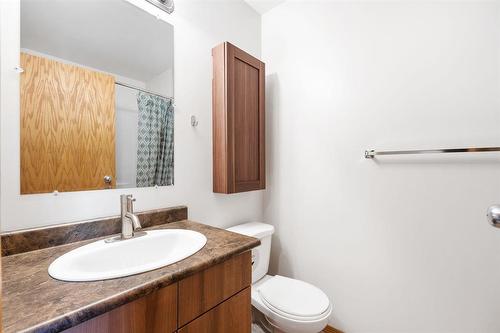 79 Fernwood Avenue, Winnipeg, MB - Indoor Photo Showing Bathroom