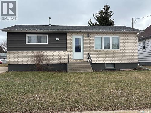 201 7th AVENUE N  Yorkton, SK S3N 0X3