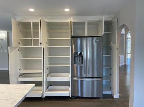 157 Park Place W, Winnipeg, MB - Indoor