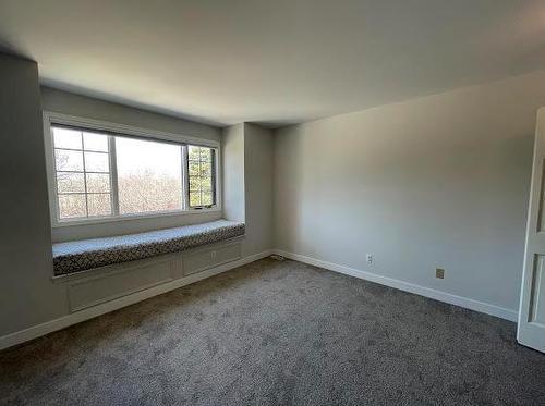 157 Park Place W, Winnipeg, MB - Indoor Photo Showing Other Room