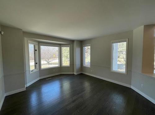 157 Park Place W, Winnipeg, MB - Indoor Photo Showing Other Room