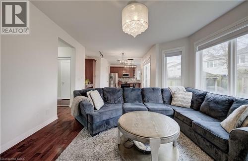47 Dellgrove Circle, Cambridge, ON - Indoor Photo Showing Living Room