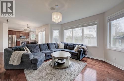 47 Dellgrove Circle, Cambridge, ON - Indoor Photo Showing Living Room