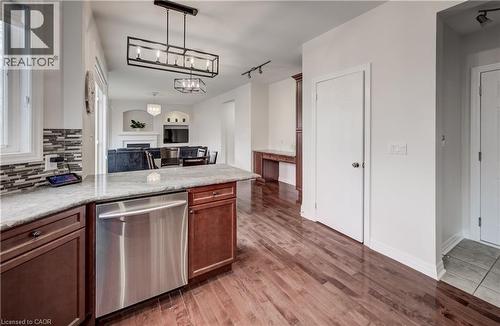 47 Dellgrove Circle, Cambridge, ON - Indoor Photo Showing Kitchen