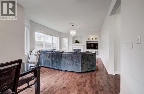 47 Dellgrove Circle, Cambridge, ON - Indoor Photo Showing Living Room