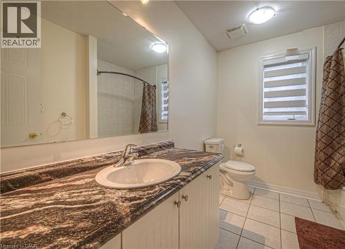 47 Dellgrove Circle, Cambridge, ON - Indoor Photo Showing Bathroom