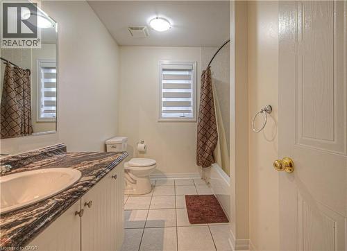 47 Dellgrove Circle, Cambridge, ON - Indoor Photo Showing Bathroom