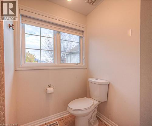 47 Dellgrove Circle, Cambridge, ON - Indoor Photo Showing Bathroom