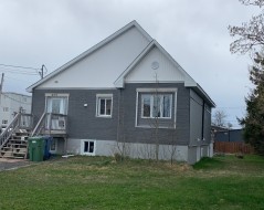 289 Av. Cartier Sept-Îles, QC G4R 2T3