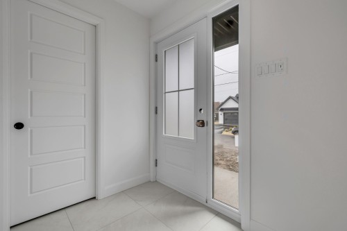 Hall d'entrée/Vestibule - 563 D'Apollon, Saint-Gilles, QC - Indoor Photo Showing Other Room
