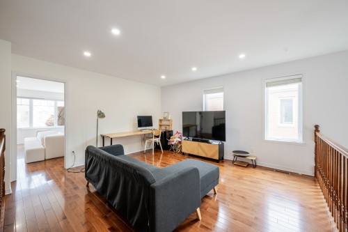 Salle familiale - 3545 Place Cabral, Brossard, QC - Indoor Photo Showing Living Room