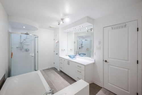 Salle de bains - 3545 Place Cabral, Brossard, QC - Indoor Photo Showing Bathroom
