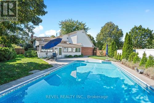 36 CAMBRIA DRIVE  St. Catharines, ON L2N 6W4