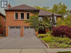 333 CLAREMONT CRESCENT  Oakville, ON L6J 6J9