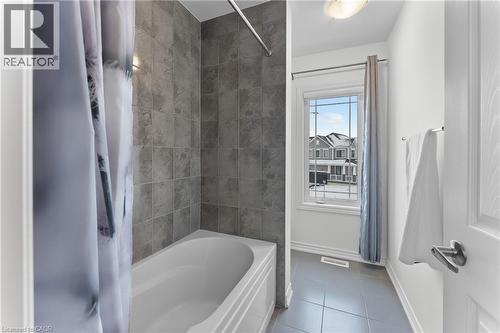 229 Vanilla Trail, Thorold, ON - Indoor Photo Showing Bathroom