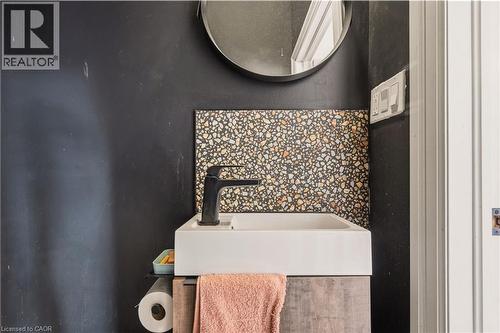 unit 1 two piece - 158 Hunter Street E, Hamilton, ON - Indoor Photo Showing Other Room