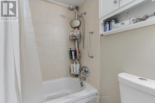213 Milestone Crescent, Aurora, ON - Indoor Photo Showing Bathroom