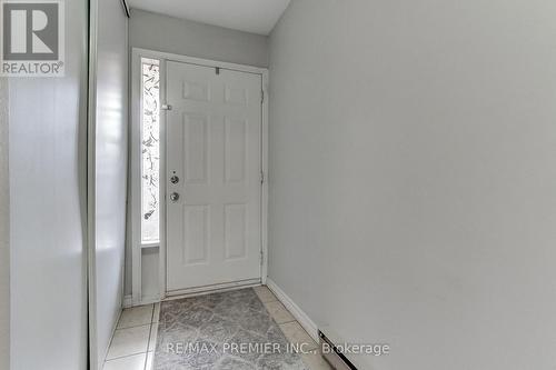 213 Milestone Crescent, Aurora, ON - Indoor Photo Showing Other Room